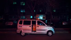 El nuevo minivan híbrido enchufable 2026 ahorra hasta 40% en gasolina y revoluciona el confort para 